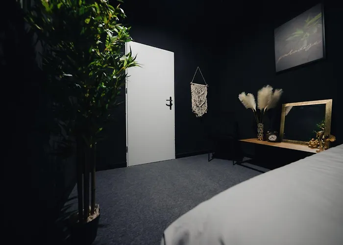 Отель для свиданий 54 - 24h Self Check-in Познань