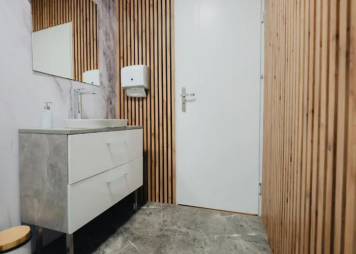 54 - 24h Self Check-in Poznań